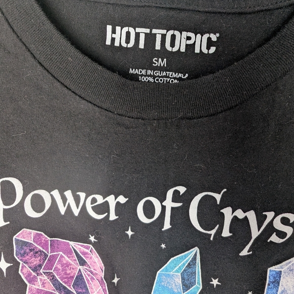 Hot Topic Crystal Graphic Crop Top Size Small - Picture 5 of 5